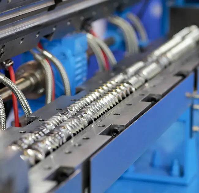 Ang proseso sa pagtrabaho ug mga pag-amping sa operasyon sa twin-screw foam granulator